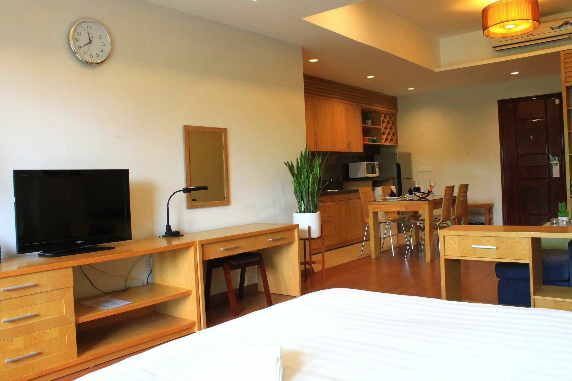 Lake House Studio Hanoi Buitenkant foto